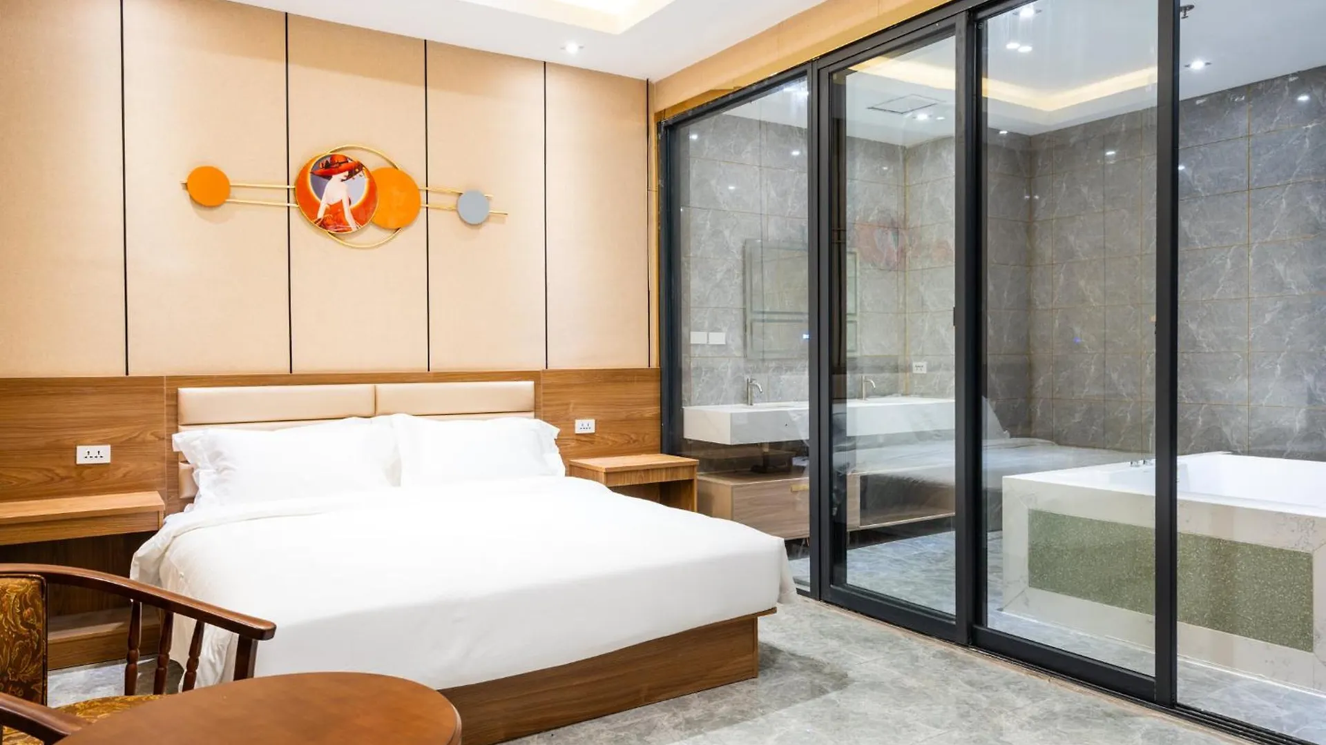 Home Me Hotel Manila