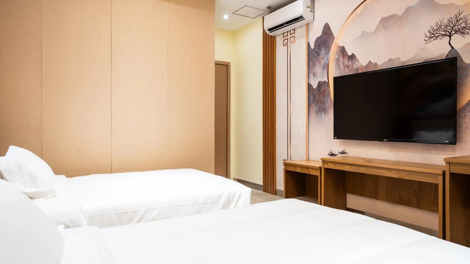 Home Me Hotel Manila