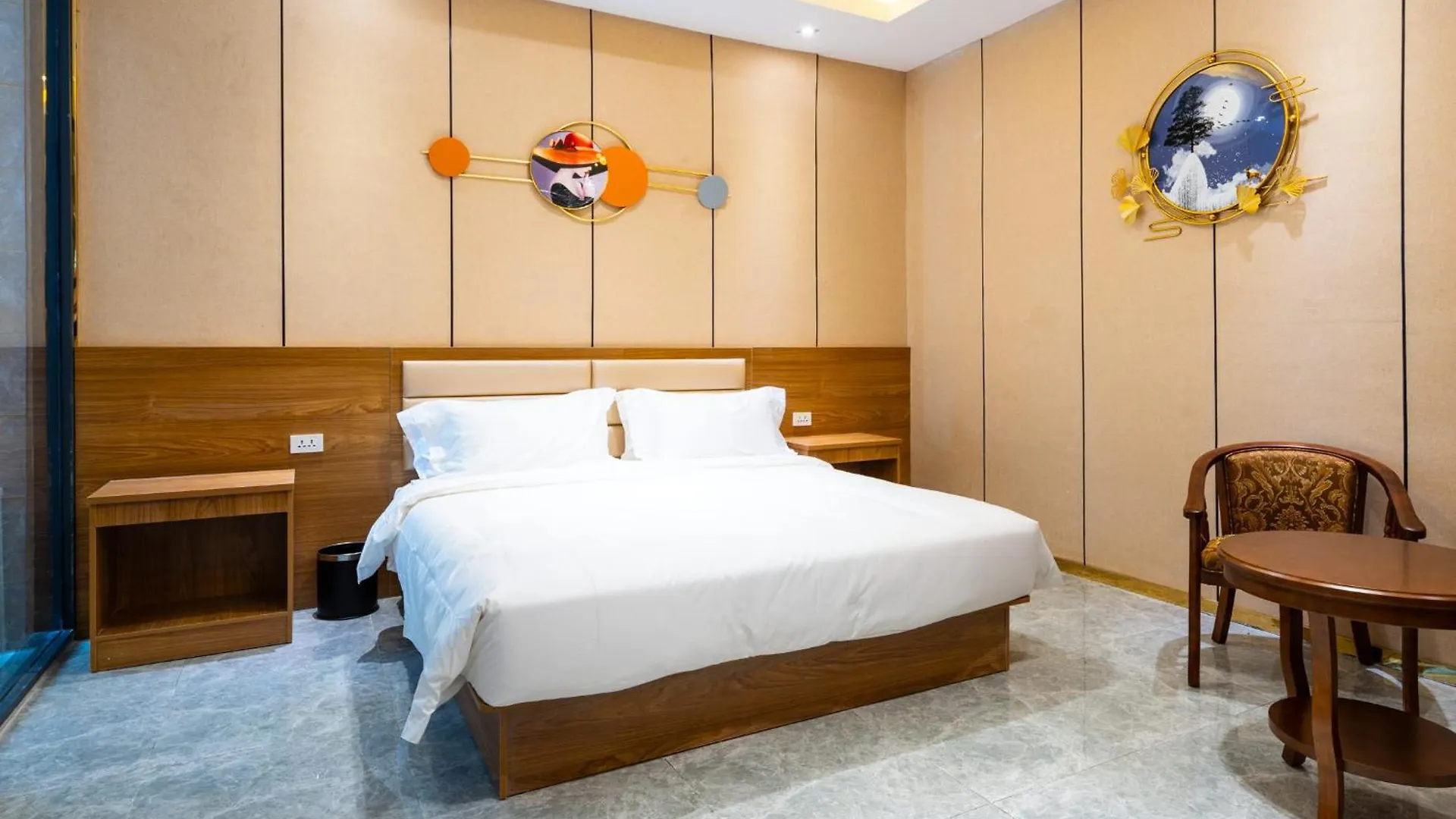 Home Me Hotel Manila