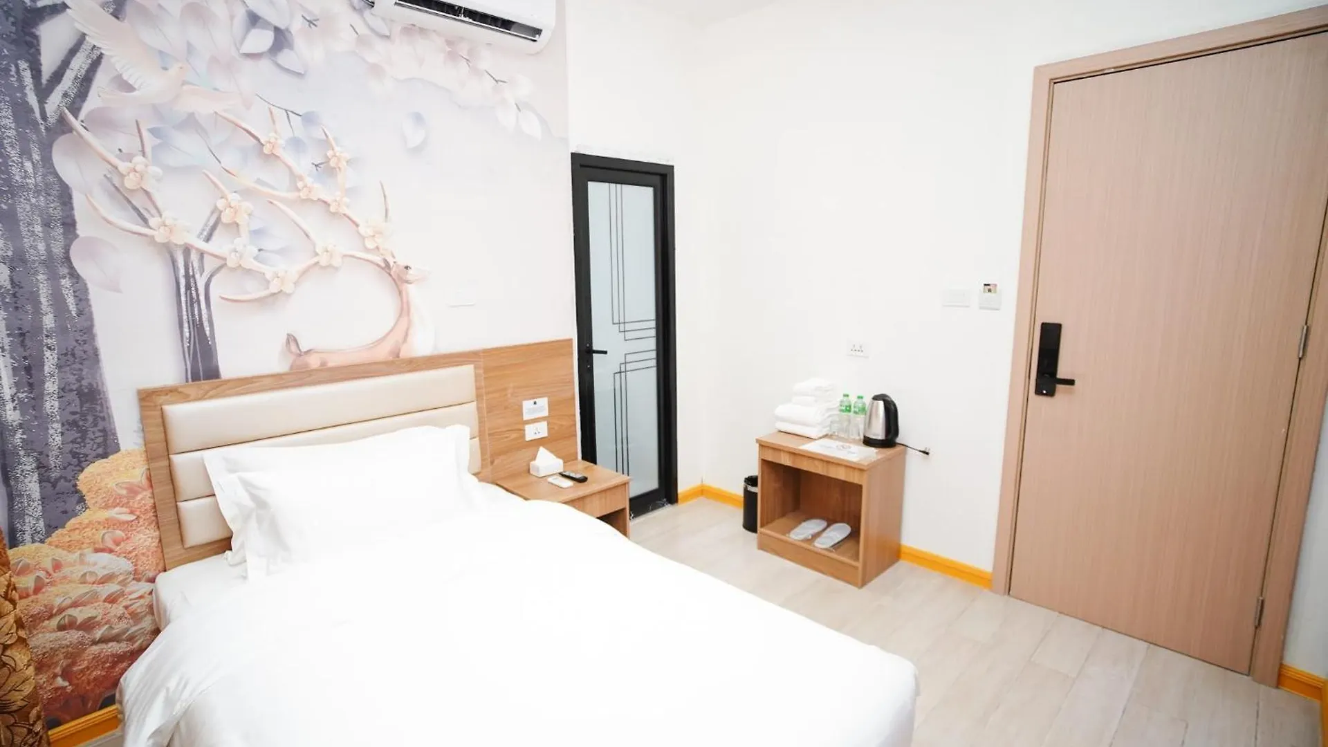 Home Me Hotel Makati City Philippinen